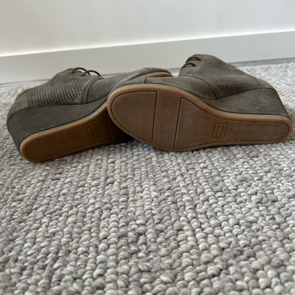 Toms lace up wedge booties - Picture 3 of 3